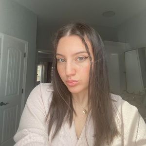 Meet your Posher, Paulina